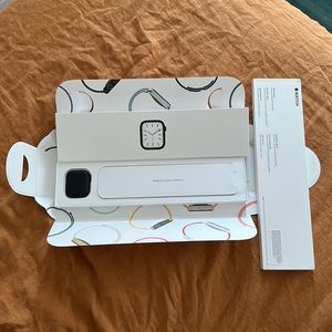 NWT Apple Watch Series 7 41MM in Midnight Aluminum w/ Matching Sport Band